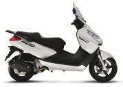 Piaggio X7 300